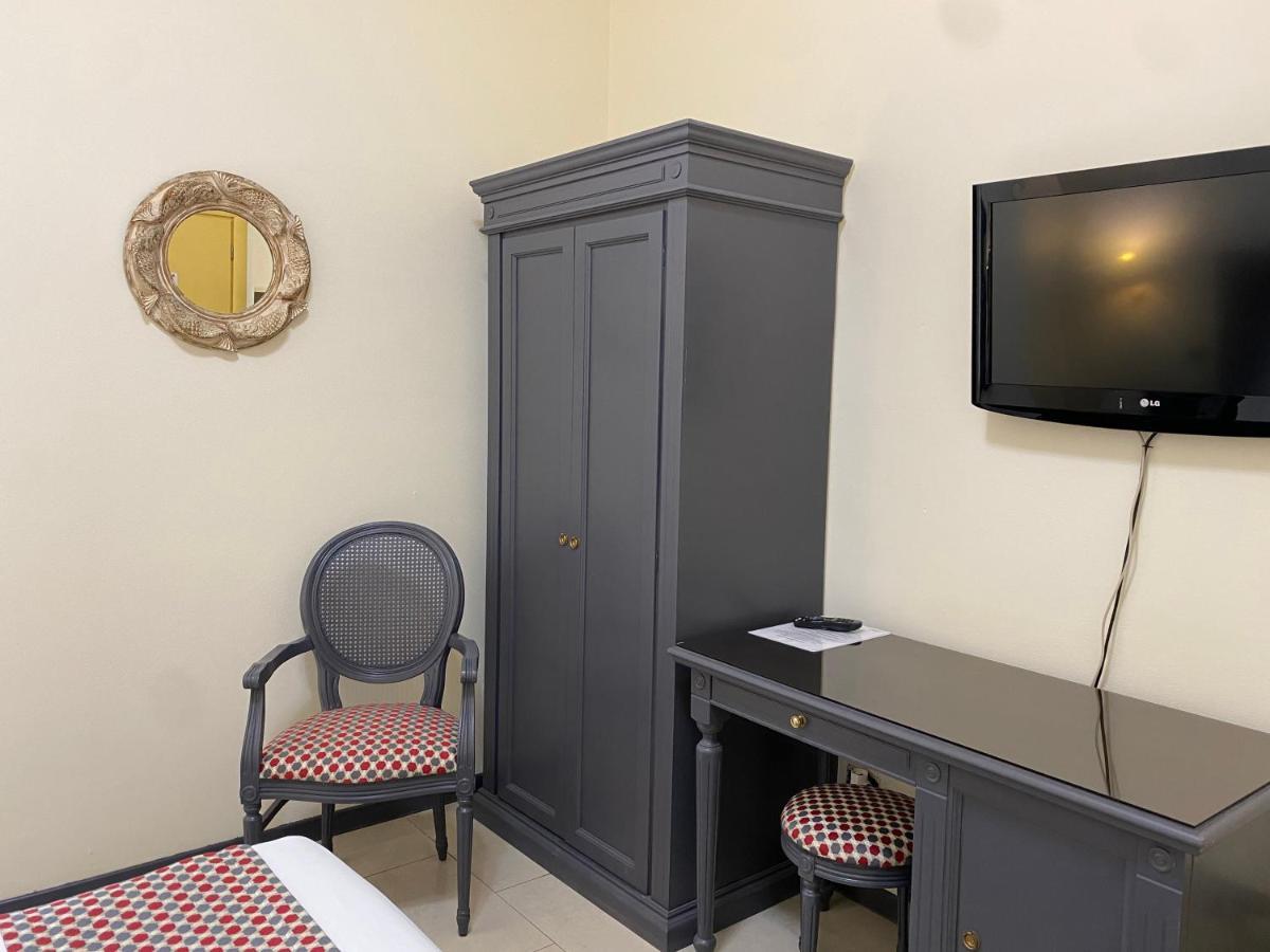 דסנזאנו דל גארדה Hotel Estee מראה חיצוני תמונה