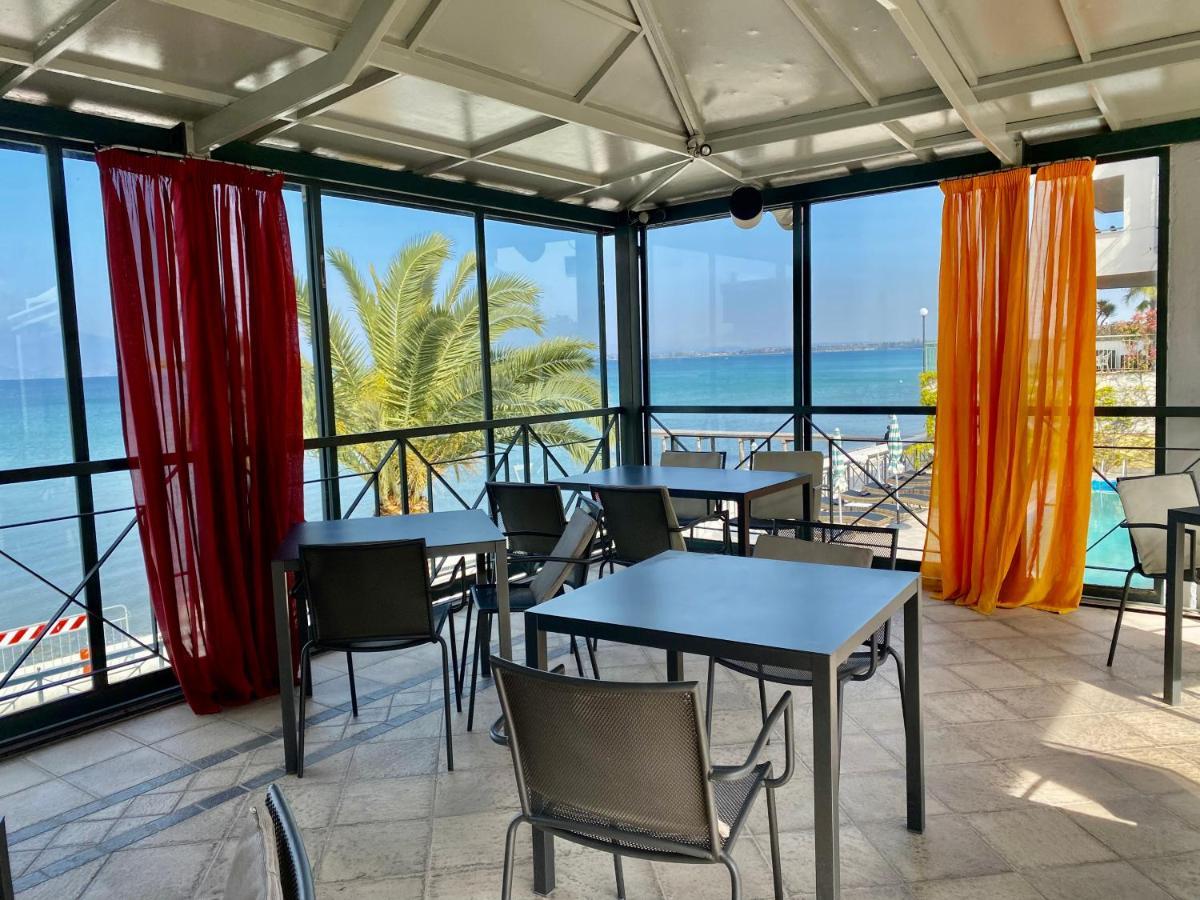 דסנזאנו דל גארדה Hotel Estee מראה חיצוני תמונה