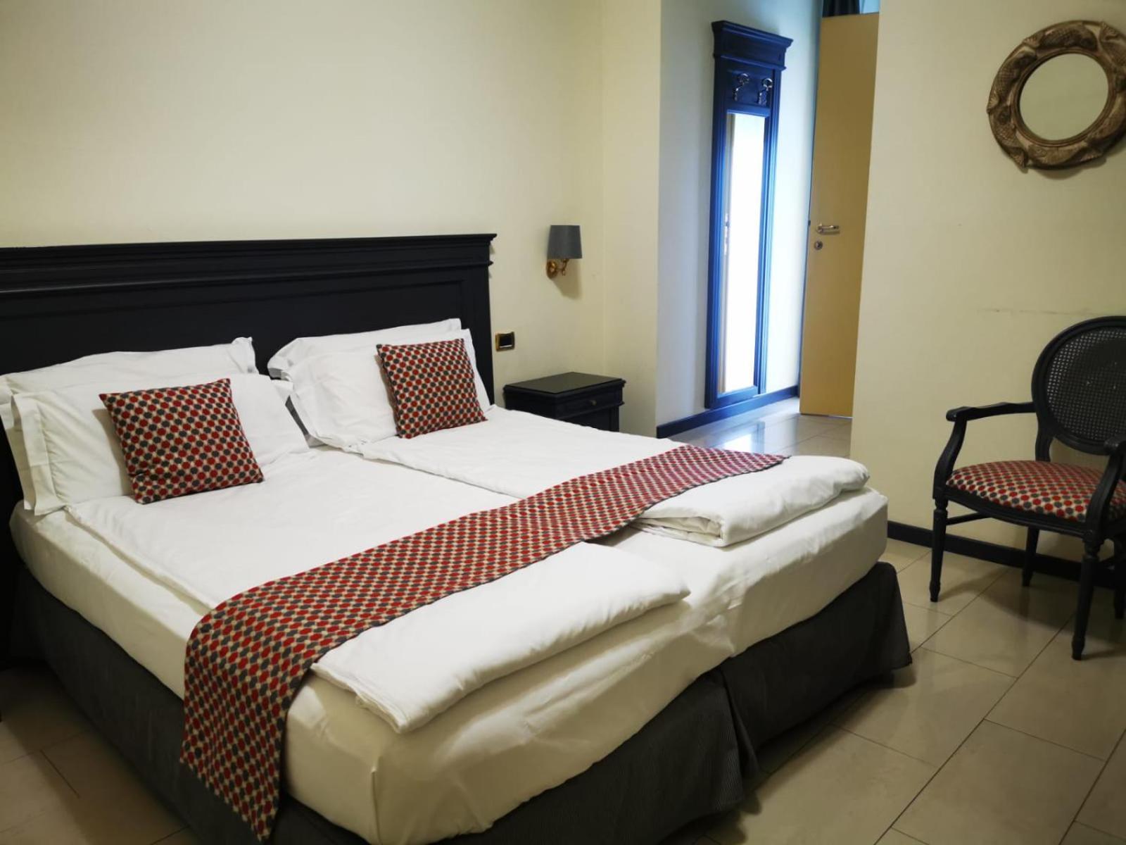 דסנזאנו דל גארדה Hotel Estee מראה חיצוני תמונה