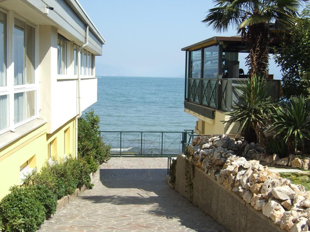 דסנזאנו דל גארדה Hotel Estee מראה חיצוני תמונה