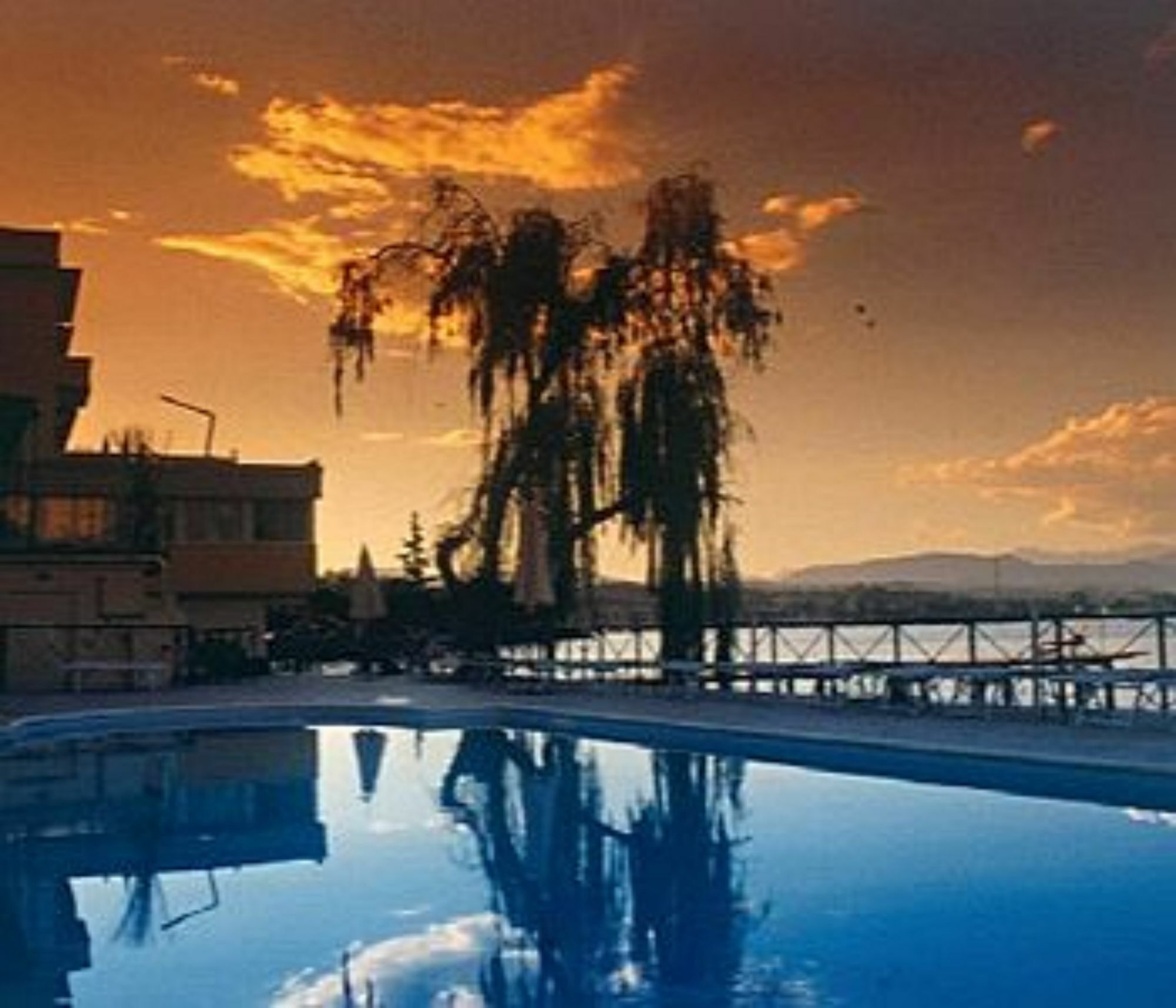 דסנזאנו דל גארדה Hotel Estee מראה חיצוני תמונה